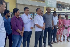 முல்லைத்தீவு நீதிபதி விலகல் – தொடரும் முல்லைத்தீவு சட்டத்தரணிகளின் பணிப்பகிஷ்கரிப்பு