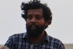 எகிப்திய நெடுஞ்சாலையில் தீயில் எரிந்த வாகனங்கள் : 35 பேர் உயிரிழப்பு!