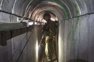குழந்தைகளுக்கு வெளிநாட்டு மொழிகளை கற்பிக்க தடை விதித்த ஈரான்