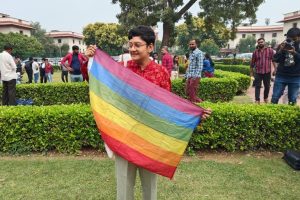 மின் கட்டண உயர்வால் எரிபொருள் நிரப்பு நிலையங்களில் நெருக்கடி