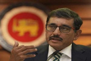 பலத்த எதிர்பார்ப்புகளுக்கு மத்தியில் அதிரடியாக வெளியானது லியோ ட்ரெய்லர்