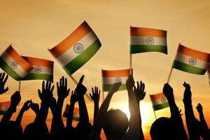 காசா முகாம் மீது இரட்டைத் தாக்குதல் – 80க்கும் மேற்பட்டோர் பலி
