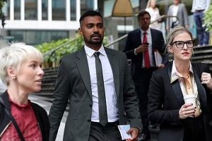 லிப்ஸ்டிக் பயன்படுத்துபவரா நீங்கள்? உங்களுக்கான பதிவு
