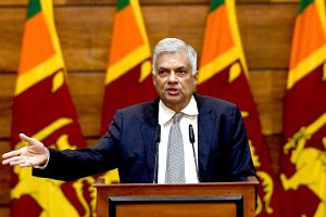 கனடாவிலிருந்து வந்தவர் மீது யாழ்.அனலைதீவில் வாள்வெட்டு தாக்குதல்