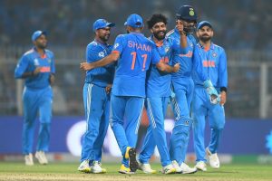 ஆஸ்திரேலியாவில் விமானம் விபத்துக்குள்ளானதில் 3 பேர் பலி