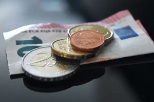 சிங்கப்பூரில் வெளிநாட்டு ஊழியர்களுக்கு எச்சரிக்கை!