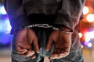 இலங்கையில நிலவும் சீரற்ற வானிலை : நாடு முழுவதும் 11 ஆயிரம் பேர் பாதிப்பு!