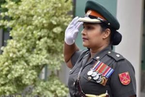 இணையத்தில் வைரலாகும் இத்தாலிய பிரதமரின் தொலைபேசி அட்டை