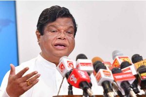 சீனாவை ஆட்டிப் படைக்கும் நிமோனியா – தீவிரமடையும் பாதிப்பு