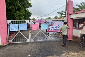 இந்திய நாடாளுமன்றத்தில் 141 உறுப்பினர்களின் நடவடிக்கைகள் இடைநிறுத்தம்!