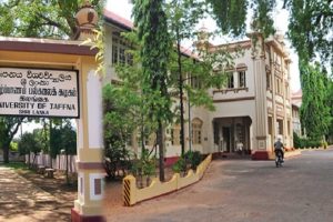 யாழில் பெய்துவரும் மழை யினால் மக்களின் இயல்பு வாழ்க்கை பாதிப்பு