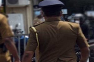 பவர் ஸ்டாருக்கு பிடிவாரண்ட்.. அப்படி என்ன பண்ணிட்டார்?