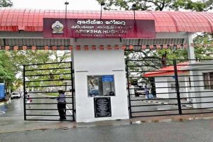 காசாவில் இஸ்ரேலிய தாக்குதலில் பாலஸ்தீனிய கவிஞர் உயிரிழப்பு