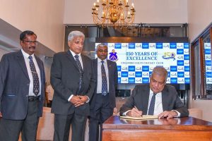 இறக்குமதி செய்யப்படும் பூண்டு குறித்து விசாரணை நடத்த அமெரிக்க செனட்டர் அழைப்பு