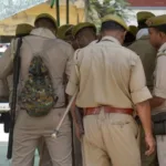 இம்ரான் கானின் கட்சியின் கிரிக்கெட் மட்டை சின்னம் ஆணைக்குழுவில் நிராகரிப்பு