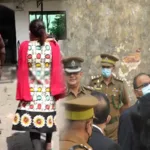 பாரிஸில் மது அருந்திக்கொண்டிருந்தவருக்கு காத்திருந்த அதிர்ச்சி