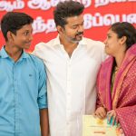 இந்தியாவில் ஒரு சக்கர சைக்கிளில் வலம் வரும் முதியவர்!