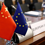 சீனாவின் வரலாற்று சாதனை – நிலாவில் இருந்து மண், பாறைகளை கொண்டுவந்த விண்கலம்