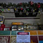 அமெரிக்க அட்டர்னி ஜெனரலுக்கு டொனால்ட் டிரம்ப் தேர்வு செய்த மேட் கேட்ஸ் விலகல்