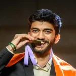 தென்கிழக்கு பல்கலைக்கழக மாணவர்கள் தீப்பந்தப் போராட்டம் 