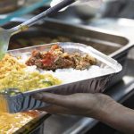 கம்பளை பாடசாலை மாணவி கடத்தல்: மீட்பு முயற்சியில் ஈடுபட்ட இளைஞரை பாராட்டிய இலங்கை காவல்துறை