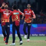 டிரம்ப்பின் கொள்கைகளுக்கு எதிராக அமெரிக்க பல்கலைக்கழக பேராசிரியர்களும் மாணவர்களும் போராட்டம்