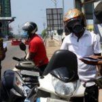 இத்தாலியின் பிரபலமான சுற்றுலா பகுதியில் ஒன்று கூடிய மக்கள் : போக்குவரத்து பாதிப்பு