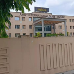 “சூப்பர் ஸ்டாரை பாசத்துடன் பாராட்டுகிறேன்” கமல் ஹாசன்