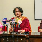 நடுவானில் மோதிக்கொள்ளும் வகையில் பறந்த இரு ஜெட் விமானங்கள்! அதிர்ச்சியில் மக்கள்!