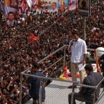 இஸ்ரேல் பிரதமரின் ஆடையில் QR குறியீடு – ஸ்கேன் செய்தவர்களுக்கு கிடைத்த தகவல்