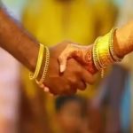 காவியை கண்டு அஞ்சும் சிவப்பு!