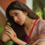 அழகு தேவதை: அக்ஷயா ஹரிஹரனின் மயக்கும் புகைப்படங்கள்.