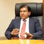 இஸ்ரேலுக்கு எதிராக யூரோவிஷன் வெற்றி கோப்பையை திருப்பி வழங்கும் சுவிஸ் பாடகர்