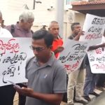 வேல்ஸில் அனுமதியின்றி ரோயல் கடற்படை சீருடை அணிந்தவர் கைது