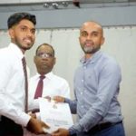 ஈரானில் அதிகரித்து வரும் போராட்டம் – தப்பிச் செல்ல தயாராகும் உச்சத்தலைவர்!