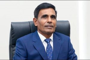 வெப்ப அலை : சுவிட்ஸர்லாந்தில் வேகமாக உருகும் பனிப்பாறை