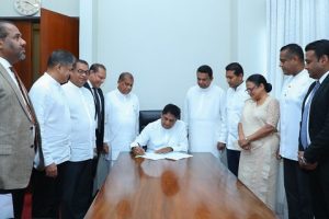 கச்சா எண்ணெய் விலை மேலும் சரிவு