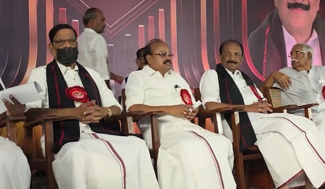 திமுக தலைமையிலான கூட்டணியில் இருந்து விலகுவதற்கு மதிமுக பொதுக்குழுவில் தீர்மானம் நிறைவேற்றப்பட்டுள்ளது.