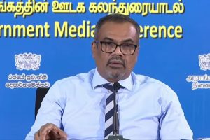 பிரித்தானியா : வாகனங்களில் கொடிகளை பறக்கவிட்டால் அபராதம்