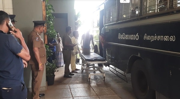நீர்கொழும்பு சிறைச்சாலையில் கைதிகளுக்கிடையில் ஏற்பட்ட மோதலில் இதுவரை இருவர் உயிரிழந்துள்ளனர்.