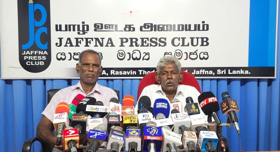 எல்லை தாண்டி நெடுந்தீவுக் கடற்பகுதிக்குள் அத்துமீறி நுழையும் தமிழக மீனவர்களின் செயற்பாடுகளைத் தமிழக முதல்வர் ஜோசப் விஜய் உடனடியாகத் தடுத்து நிறுத்த வேண்டும் என்று யாழ். மாவட்ட கிராமிய கடற்றொழிலாளர் சங்கம் வலியுறுத்தியுள்ளது.