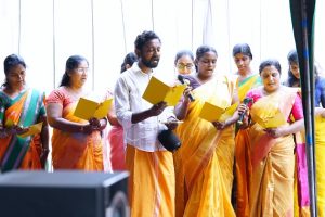 இந்தியாவின் முதல் ஹைட்ரஜன் ரயிலை தொடங்கி வைத்தார் பிரதமர் மோடி