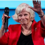 பிரித்தானியாவின் முன்னாள் ஆன் விடகொம்பே (78) Ann Widdecombe கொலை வழக்கில், சந்தேகத்தின் பேரில் கைது செய்யப்பட்ட 26 வயதுடைய இளைஞரை டெவோன் - கார்ன்வொல் (Devon and Cornwall) பொலிஸார் விடுவித்துள்ளனர்.