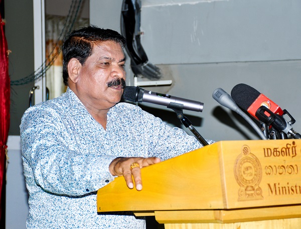 வடக்கு மாகாணத்தில் ஊழல் மற்றும் மோசடிகளில் ஈடுபட்டவர்கள் ஒருபோதும் தப்ப முடியாது என்றும், அவர்களுக்கு எதிராகச் சட்டம் தன் கடமையைச் சரியாகச் செய்யும் என்றும் கடற்றொழில், நீரியல் மற்றும் கடல்வளங்கள் அமைச்சர் இராமலிங்கம் சந்திரசேகர் தெரிவித்துள்ளார்.