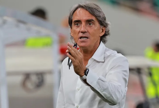 இத்தாலி தேசிய கால்பந்து அணியின் தலைமைப் பயிற்றுநராக (Head Coach) ரொபர்ட்டோ மான்சினி (Roberto Mancini) இரண்டாவது முறையாக பொறுப்பேற்கவுள்ளதாக இத்தாலிய கால்பந்து சம்மேளனத்தின் (FIGC) தலைவர் ஜியோவானி மலாகோ (Giovanni Malago) தெரிவித்துள்ளார்.