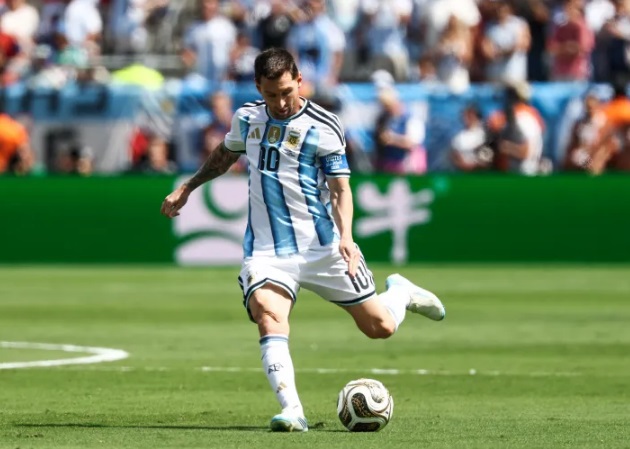 FIFA உலகக்கோப்பை கால்பந்து தொடரின் இறுதிப்போட்டியில் அர்ஜென்டினாவை வீழ்த்தி ஸ்பெயின் சாம்பியன் பட்டம் வென்றதை அமெரிக்காவில் மட்டும் சுமார் 6.3 கோடி (63 மில்லியன்) பேர் கண்டுகளித்துள்ளனர்.
