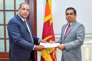 ரஷ்ய இராணுவ வீரர்களுக்கு விசா தடை விதிப்பது தொடர்பில் ஆய்வு