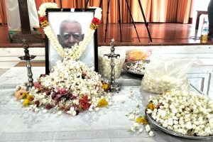 புகழ்பெற்ற பின்னணி பாடகி எஸ்.ஜானகி காலமானார்