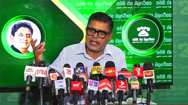 "தமிழ் பேசும் மக்கள் எதிர்நோக்கும் தீர்க்கப்படாத பிரச்சினைகளுக்குத் தீர்வு காணும் நோக்கில், தமிழ் பேசும் அரசியல் கட்சிகள் ஒன்றிணைந்து புதிய கூட்டணியொன்றை உருவாக்கியுள்ளன. இந்தக் கூட்டணியால் எதிர்க்கட்சிக்கு எவ்வித பாதிப்பும் இல்லை."