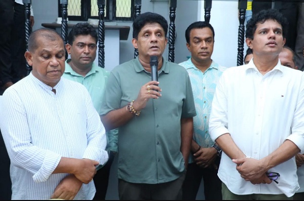 இயலாமையால் பாதிக்கப்பட்டுள்ள அரசாங்கம், தேயிலை, இறப்பர் மற்றும் இரத்தினக்கல் போன்ற நாட்டின் வளங்களை மேம்படுத்த முடியாமல் நாட்டை நாளுக்கு நாள் அதலபாதாளத்திற்கு அழைத்துச் சென்று கொண்டிருப்பதாக எதிர்க்கட்சித் தலைவர் சஜித் பிரேமதாச சாடியுள்ளார்.